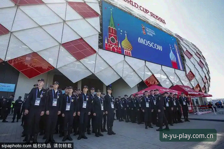 英国警员世界杯安保缩减的实战分析：从四十人到三人的经验总结